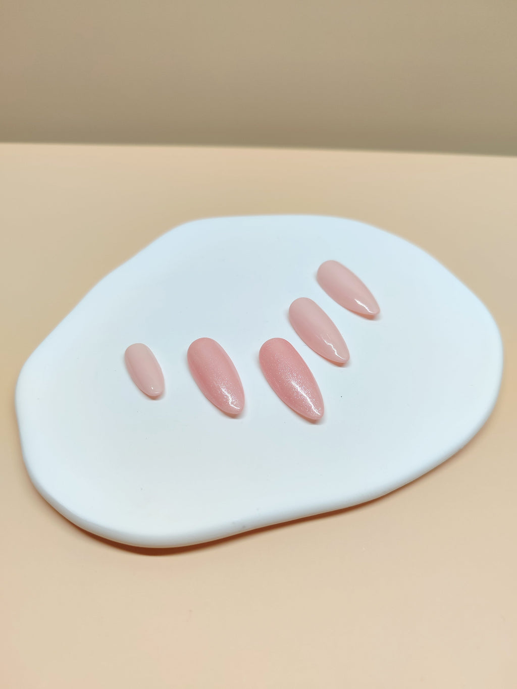 Douceur Minima Nails