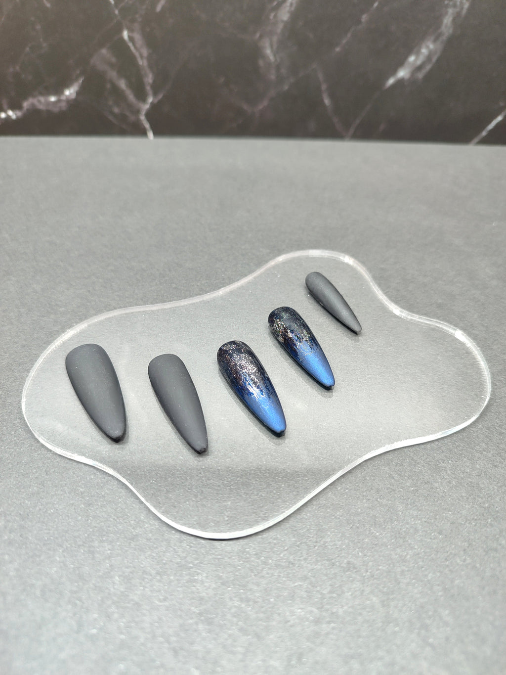 Pénombre Minima Nails