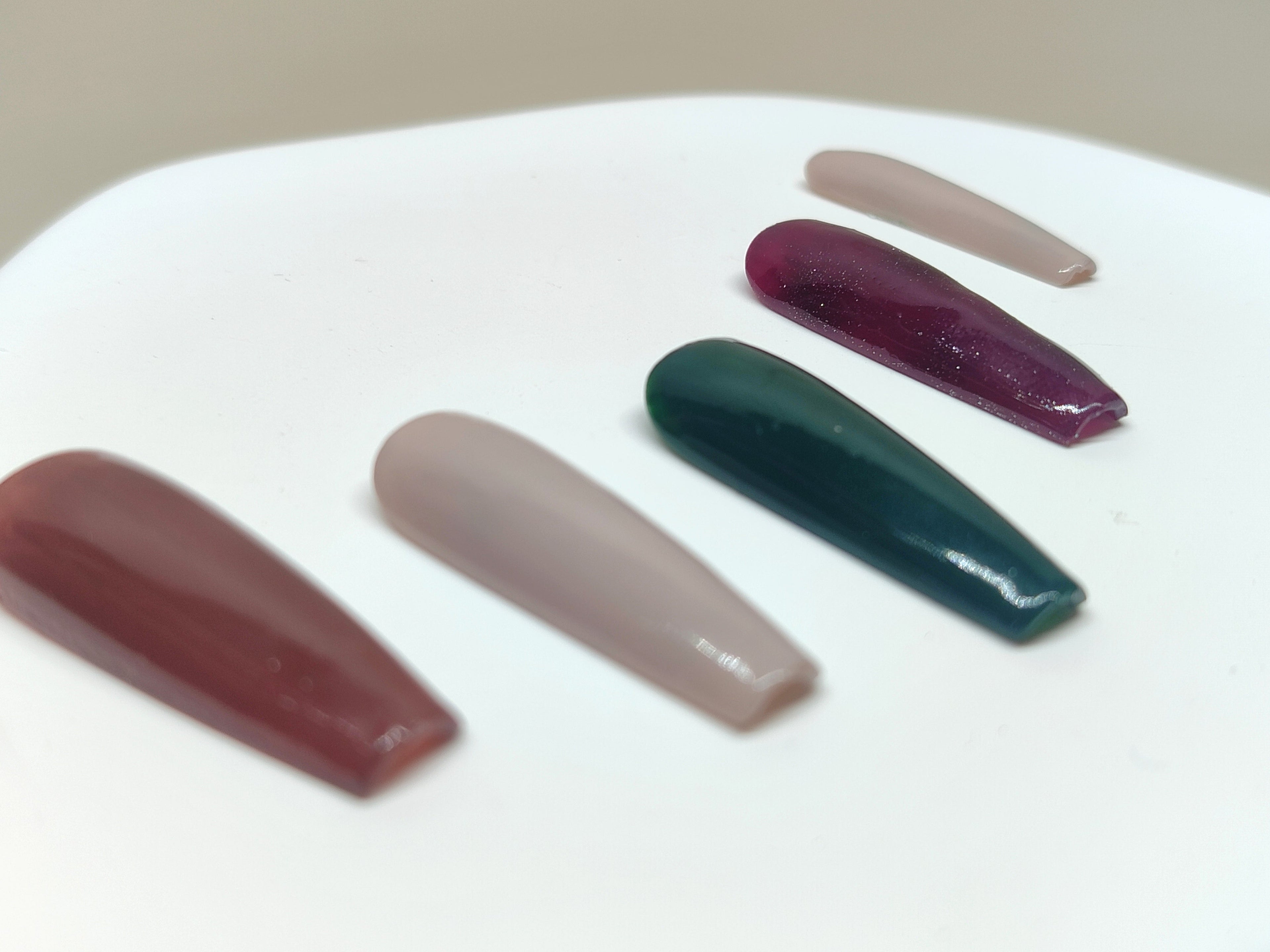 Physalis Minima Nails